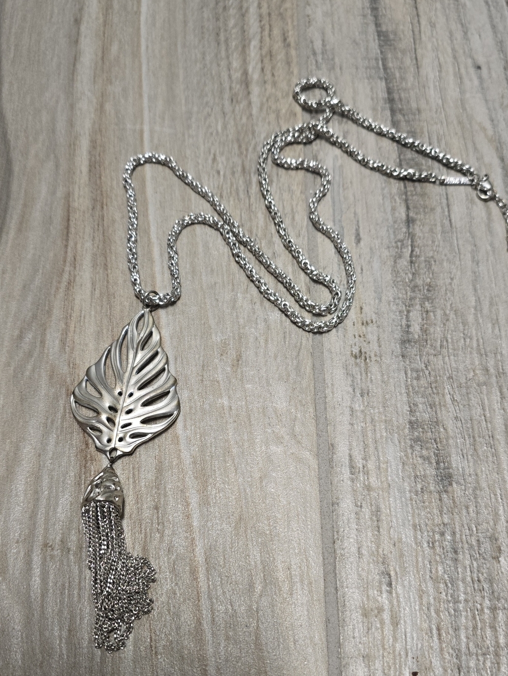 Kendra Scott Necklace